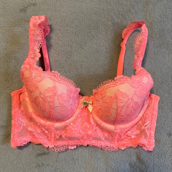 Victoria's Secret 34B Lined Demi Bra Padded Pink Coral Lace Coquette NWT - Picture 1 of 7